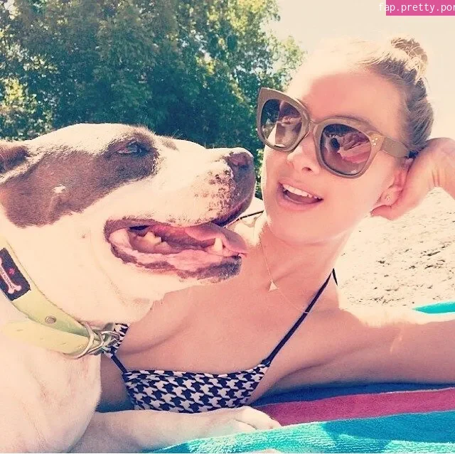 Rachel Skarsten - Photo #02