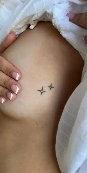 Rebeca Stones