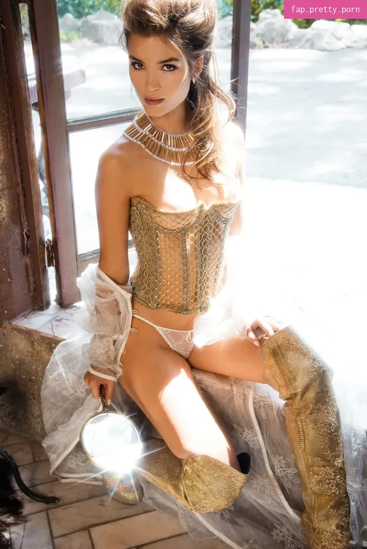 Roos Van Montfort - Photo #31