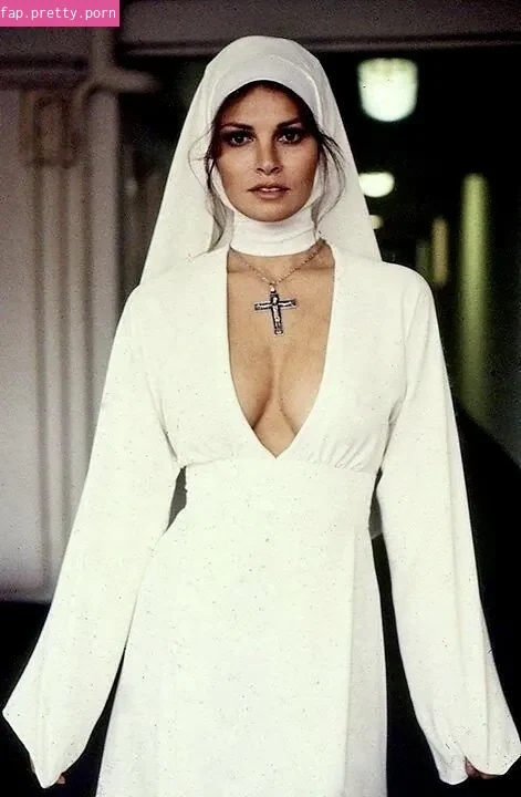 Raquel Welch - Photo #11