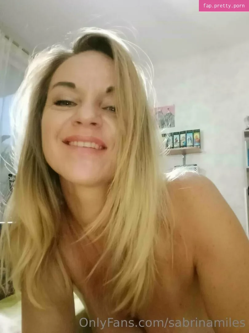 sabrinamiles - Photo #04