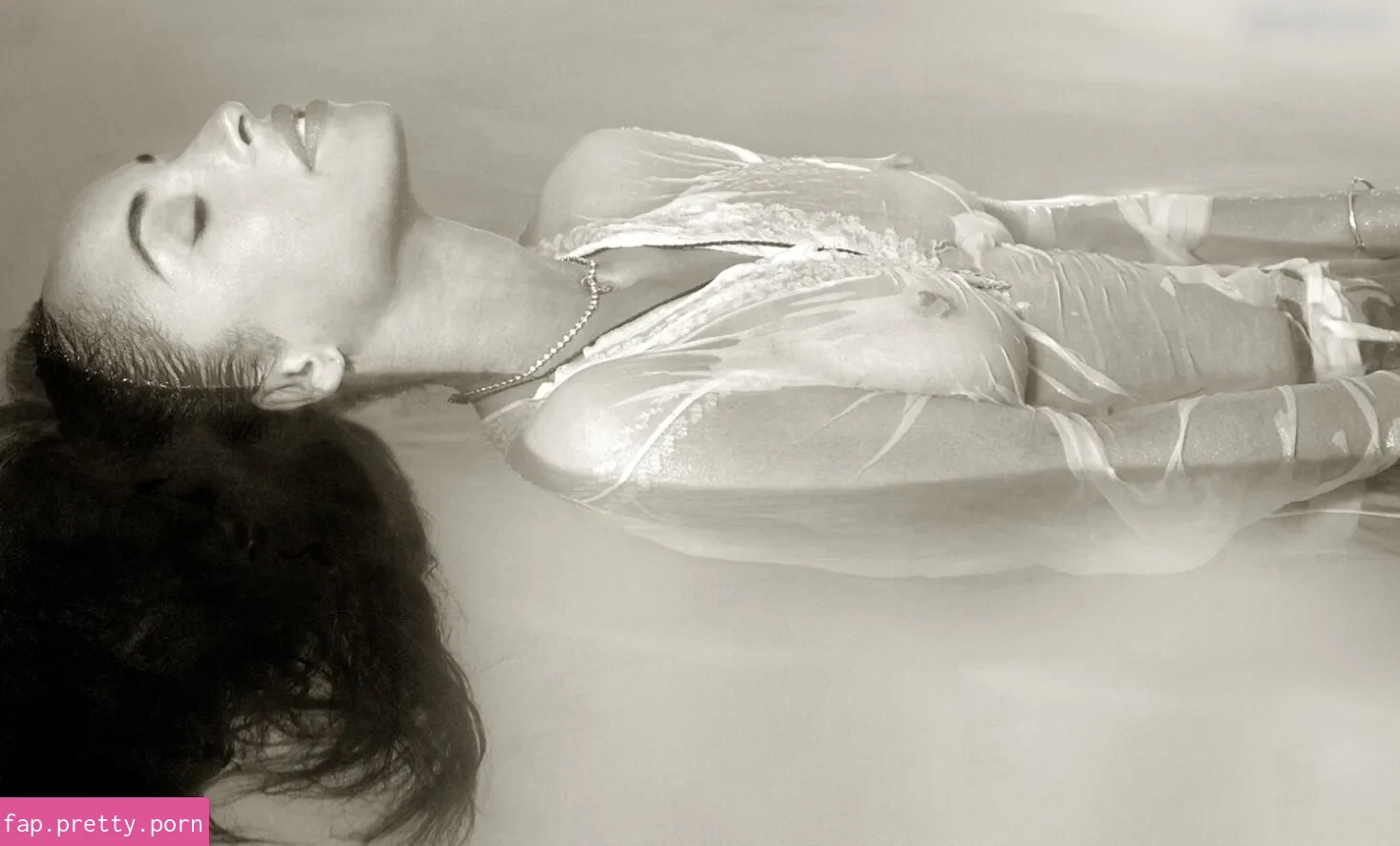 Sade - Photo #05