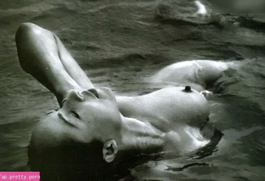 Sade - Photo #06