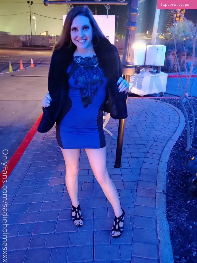 sadieholmesxxx - Photo #85