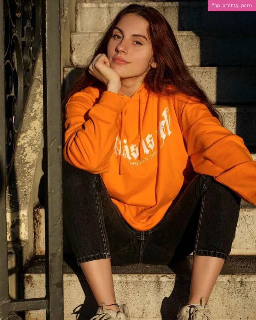 Sarah A-L - Photo #67