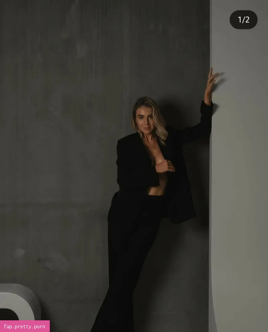 Sarah Angus - Photo #06