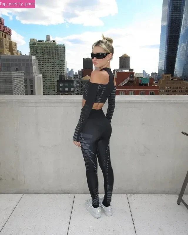 SarahfuckingSnyder - Photo #32