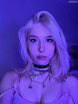 Sarahtoninx9_