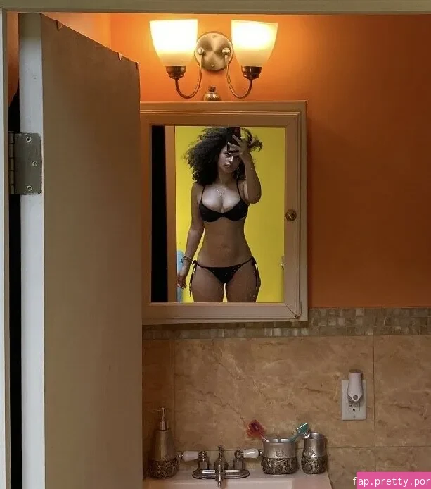 Sarina - Photo #31