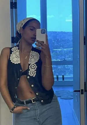 Snoh Aalegra