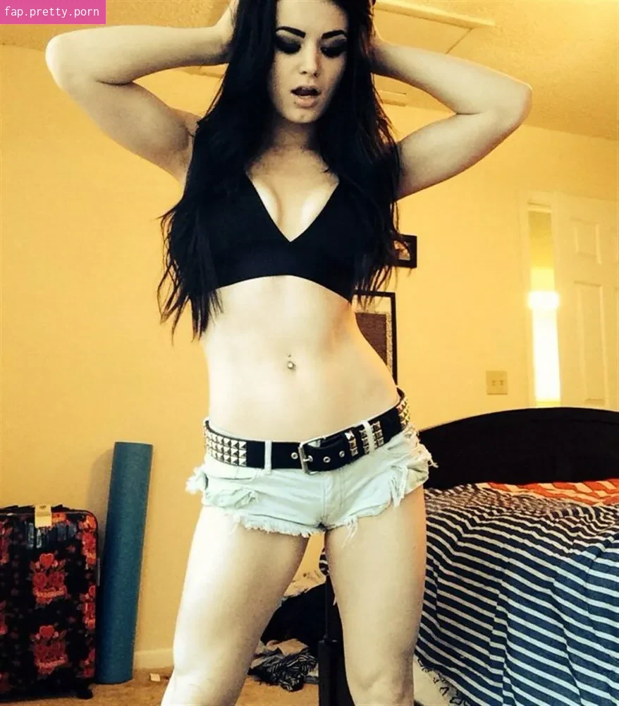 Saraya Bevis - Photo #01