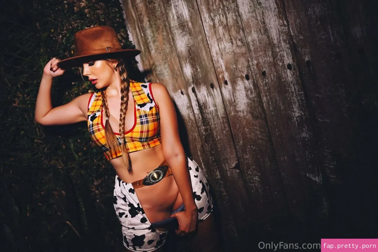 Scarlet Benz - Photo #33