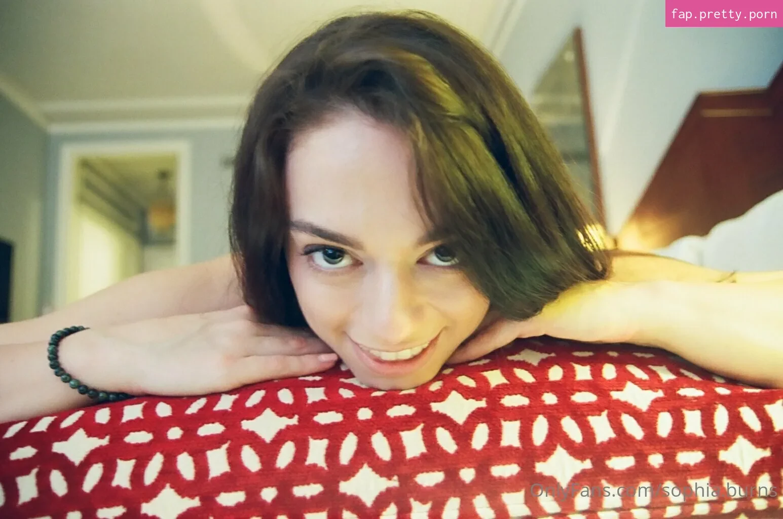 Sophia Burns - Photo #10