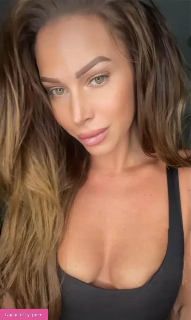 Stella Bella - Photo #01
