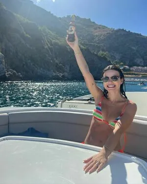Sthefany Brito