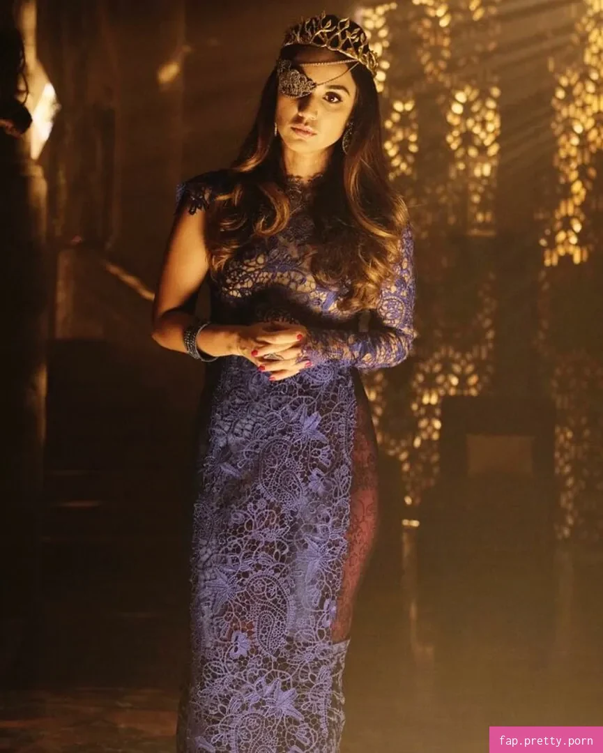 Summer Bishil - Photo #15