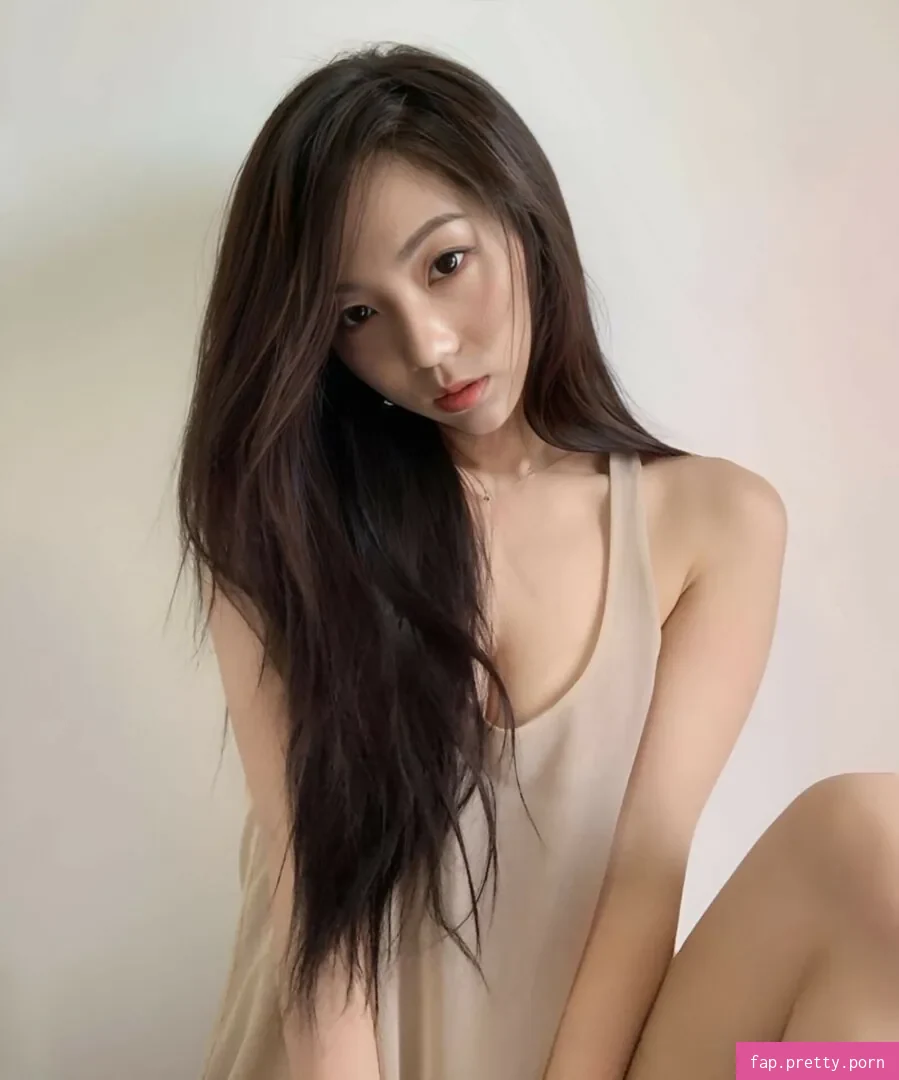 Sara Choi - Photo #01