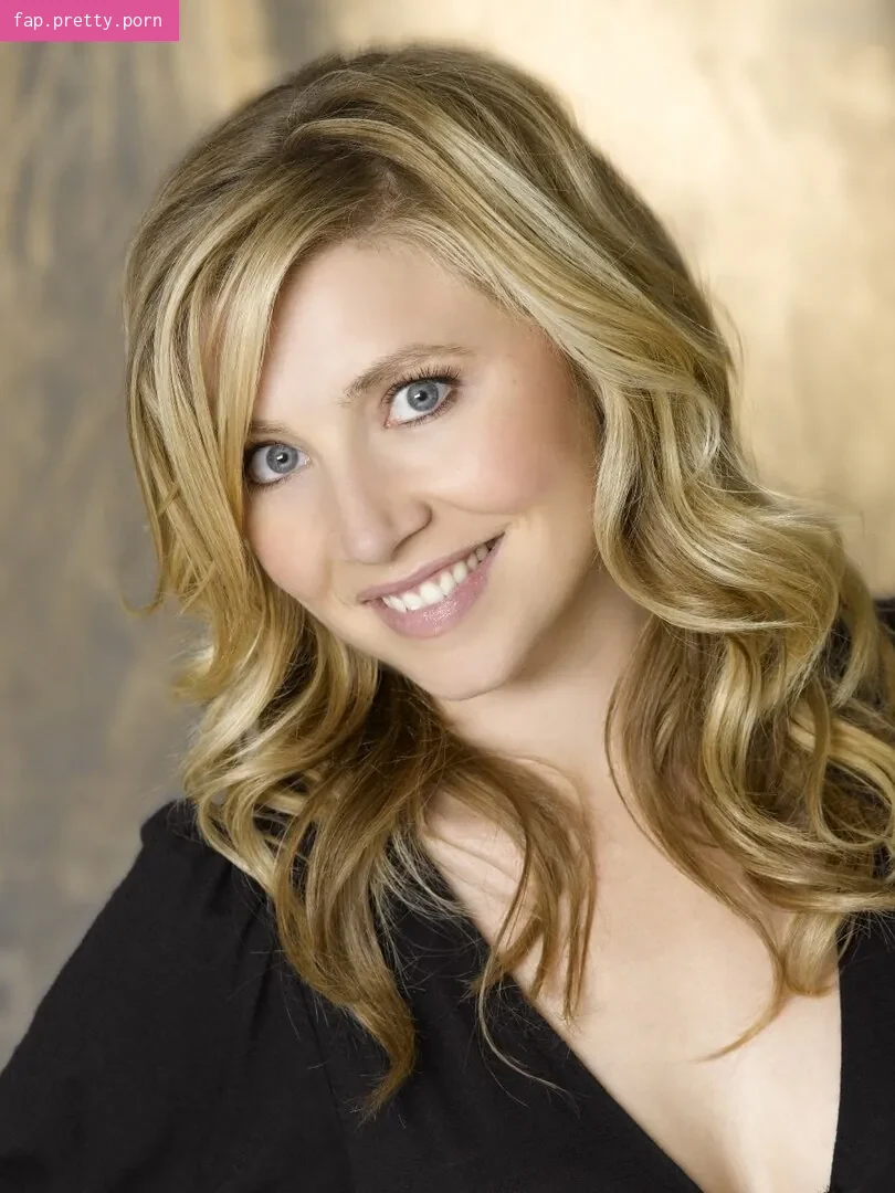 Sarah Chalke - Photo #54