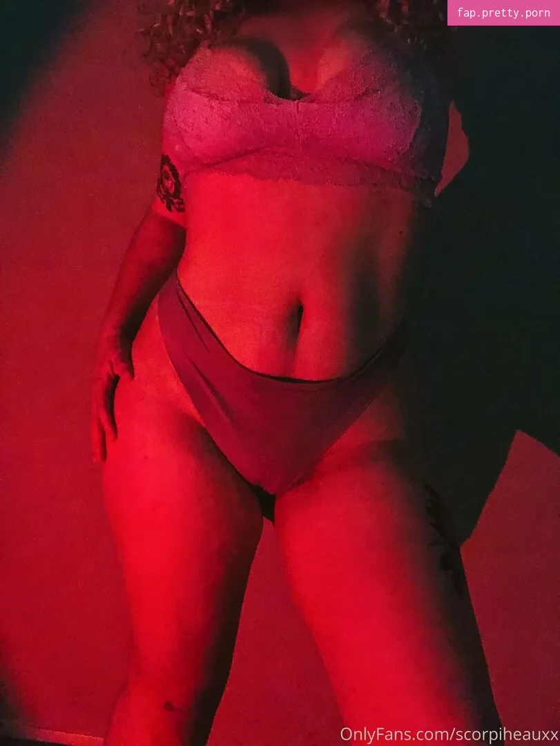 scorpiheauxx - Photo #24