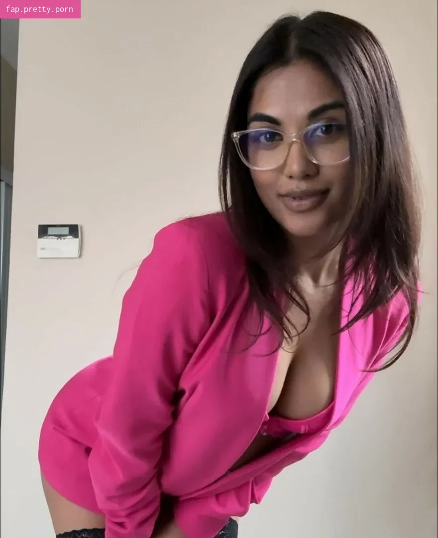 Sharen Cherise Makadooj - Photo #01