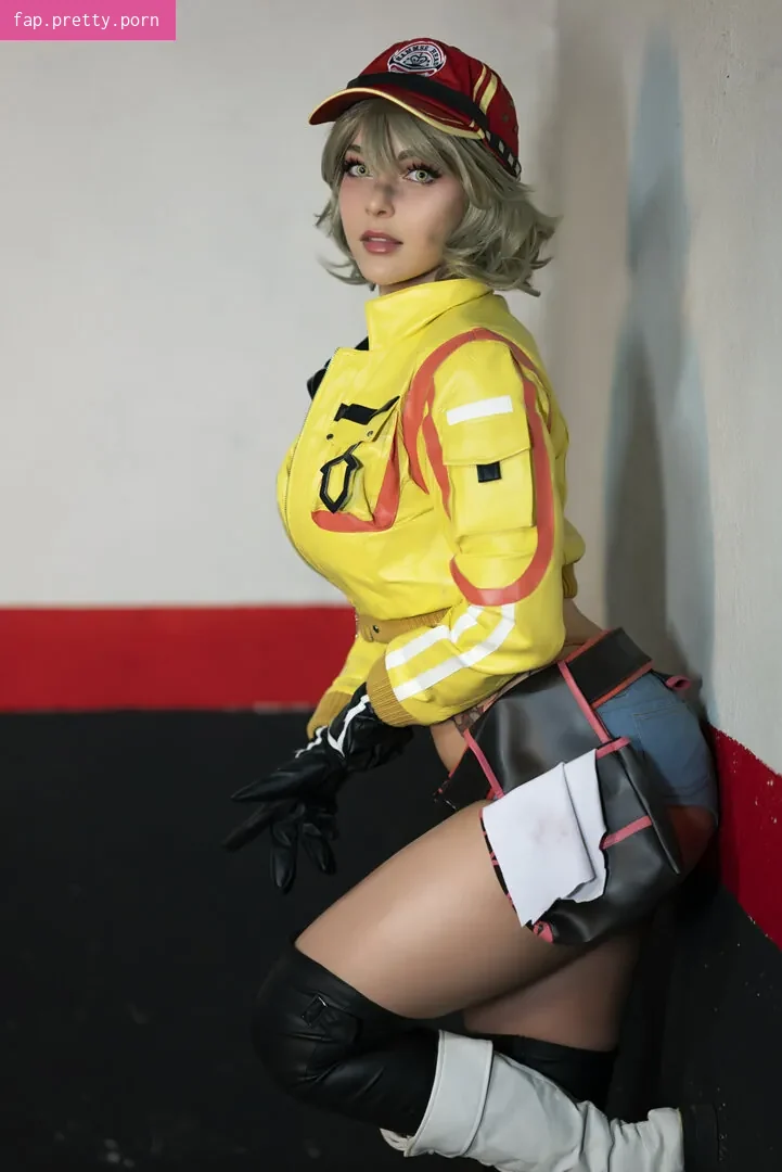 Shermie Cosplay - Photo #02
