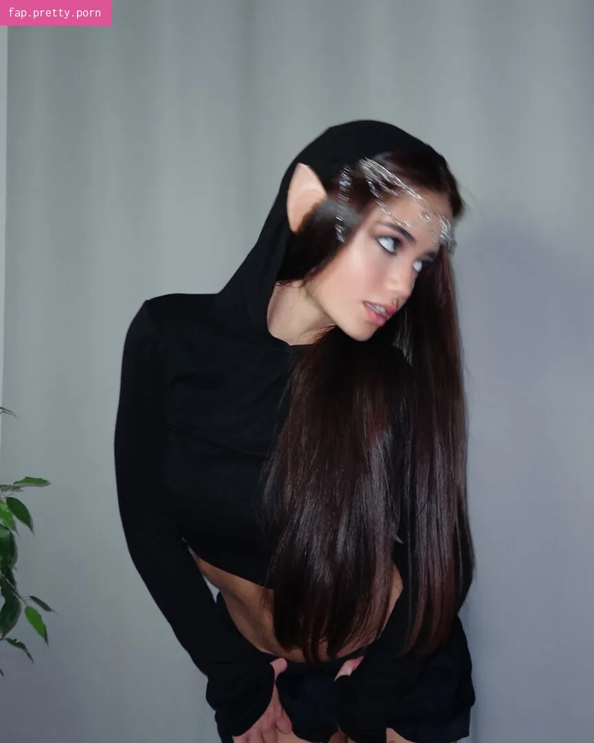 Sofia Chernasova / chernasova.sofia / soniachrn / Чернасова Софія - Photo #01