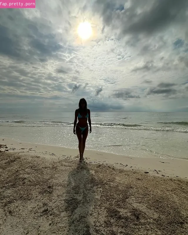 Stephanie Cayo - Photo #36