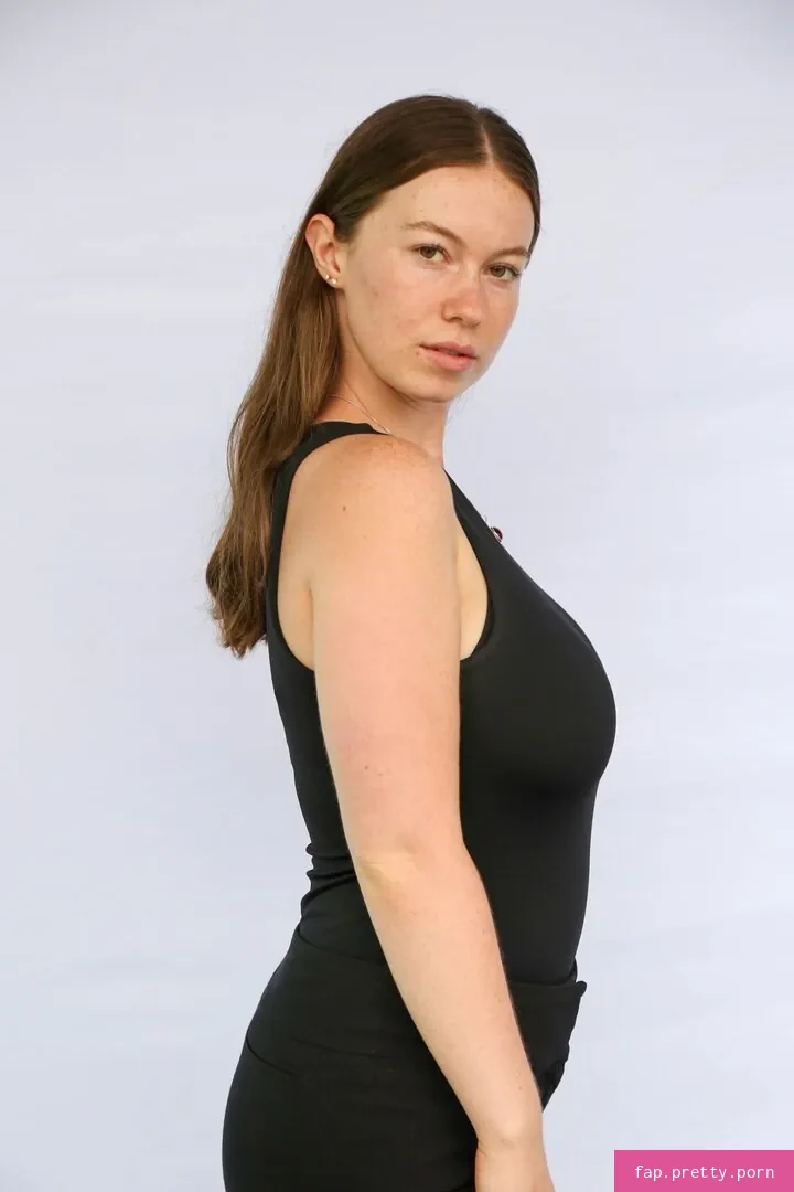 Stephanie Cox - Photo #06