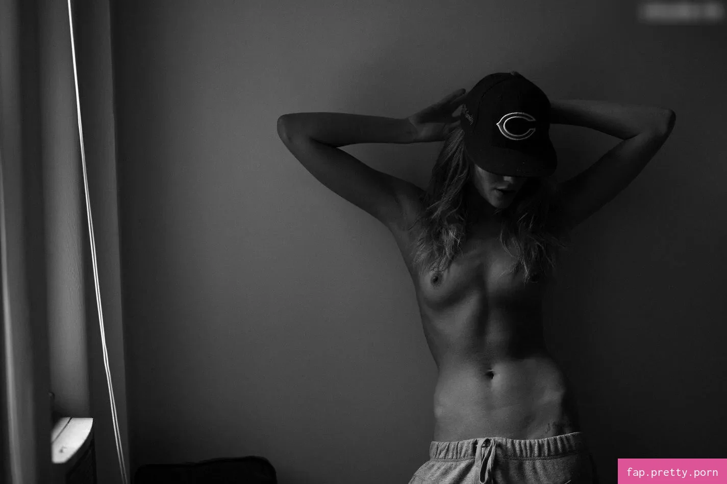 Sarah Dumont - Photo #18