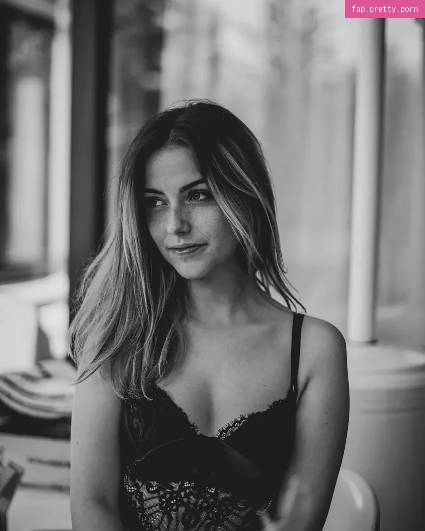Shauna Dewit - Photo #57