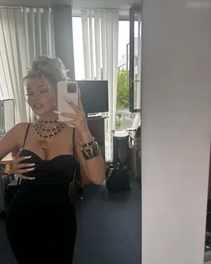 Shirin David