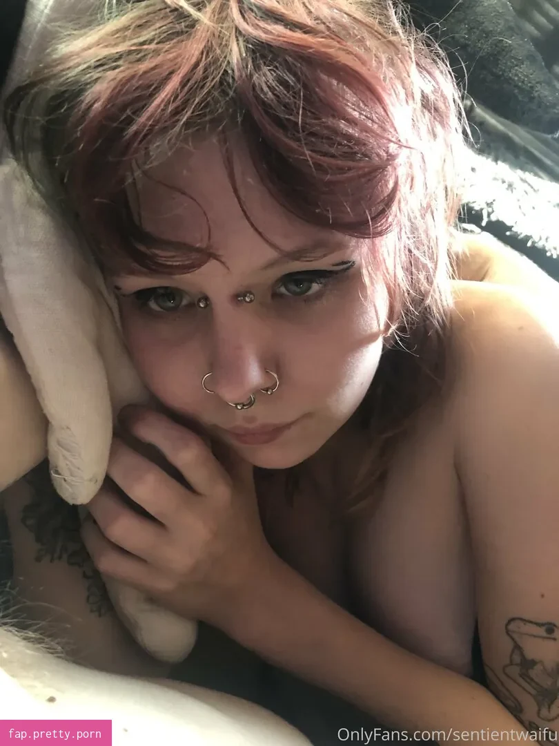 sentientwaifu - Photo #48