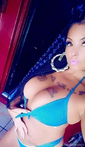 sexistrawberry5611