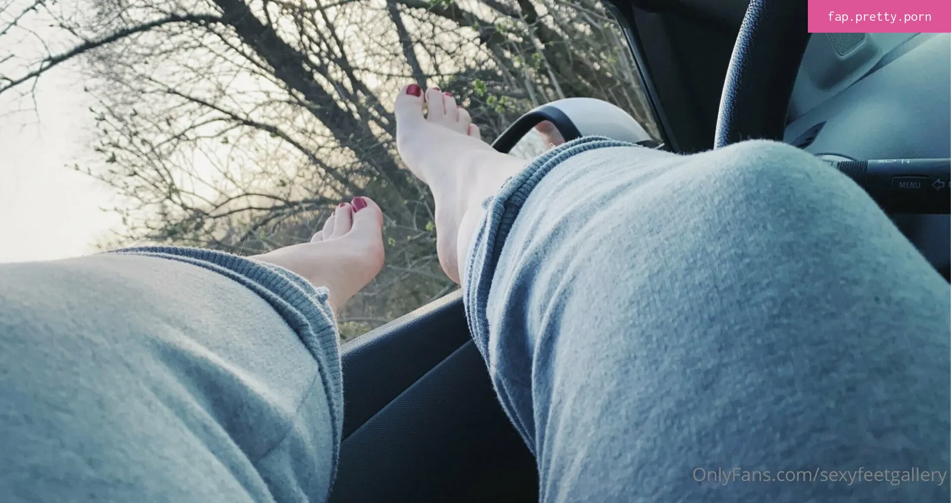 sexyfeetgallery - Photo #34