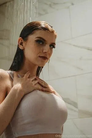 sexyredinbed
