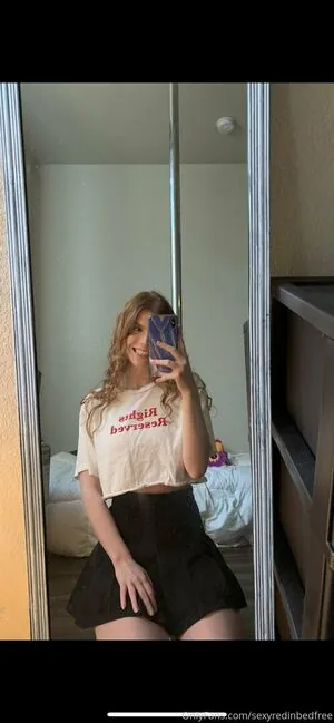 sexyredinbedfree