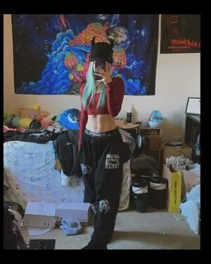 Shae Evans / YEETFEET