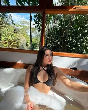 Samanthav Ferreira