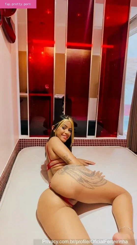 Sara Ferreirinha - Photo #01