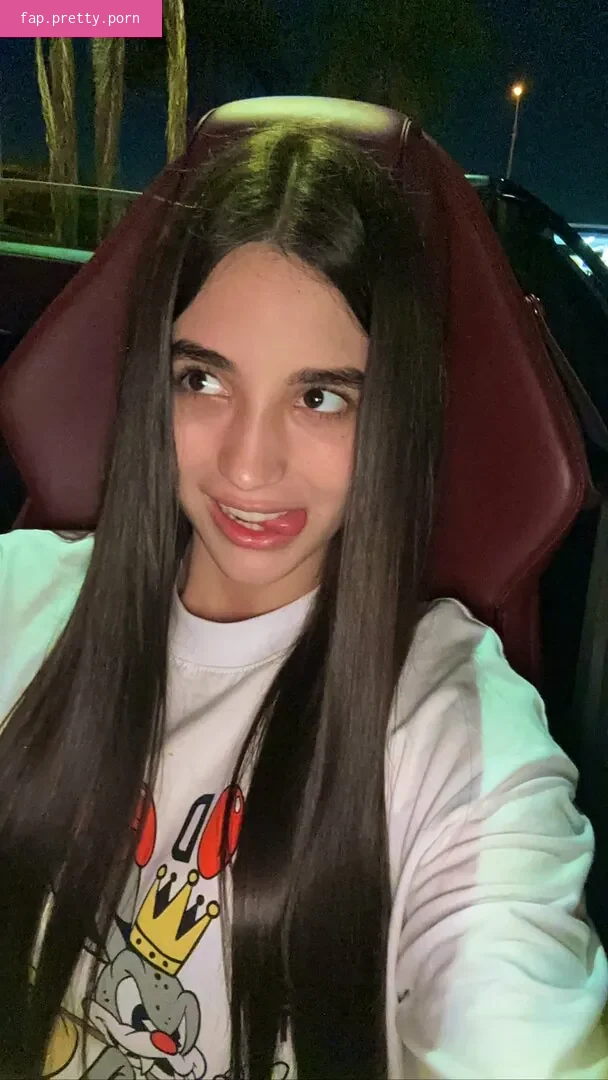 Saray Guzman - Photo #02