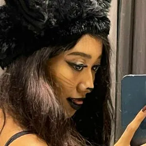 sgirlmona