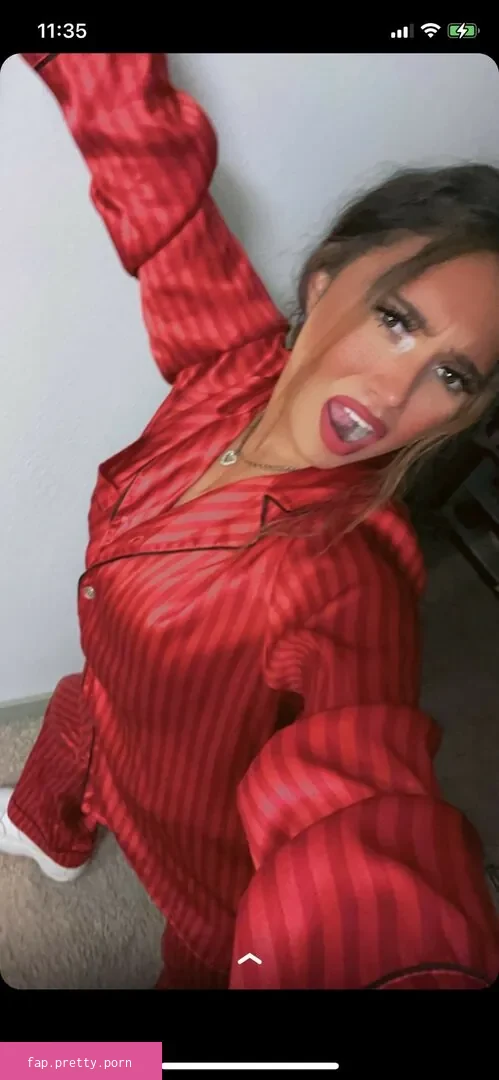Shari G - Photo #23