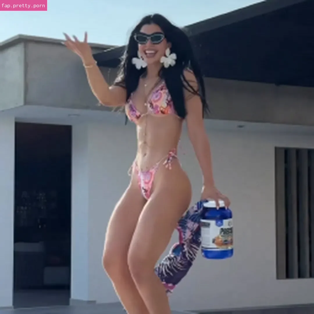 Stephany Gonzalez - Photo #35