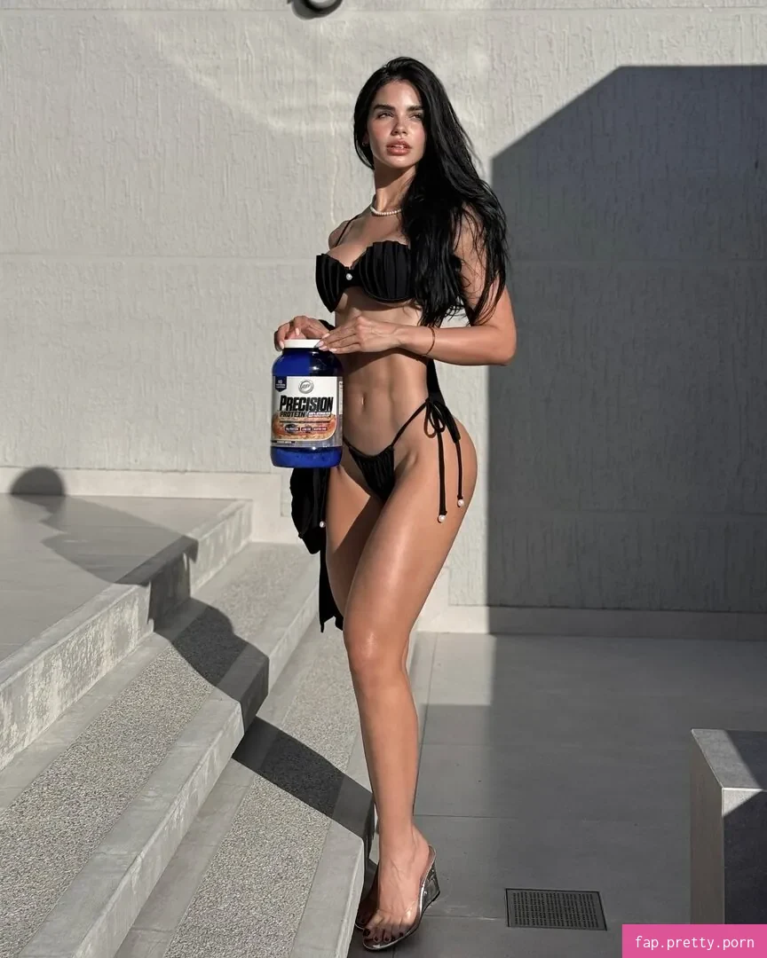 Stephany Gonzalez - Photo #40
