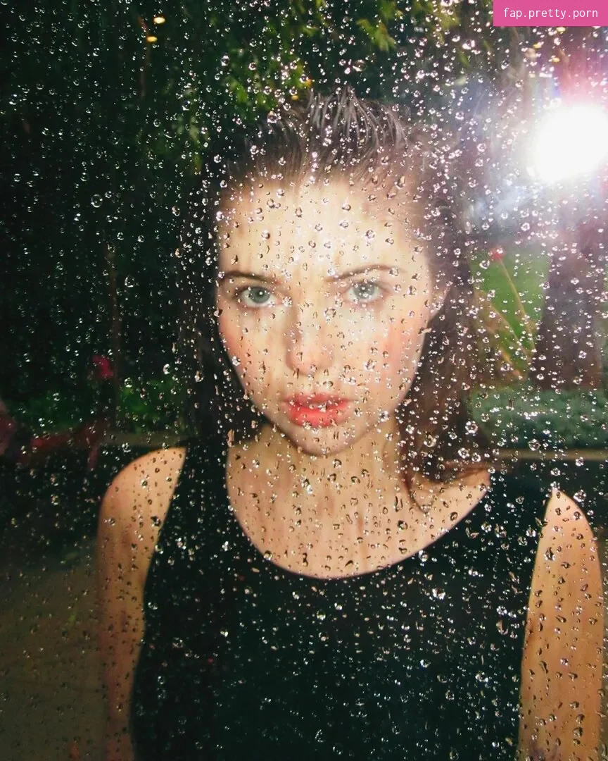 Sammi Hanratty - Photo #61