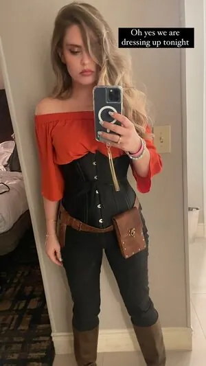Sara Hopkins