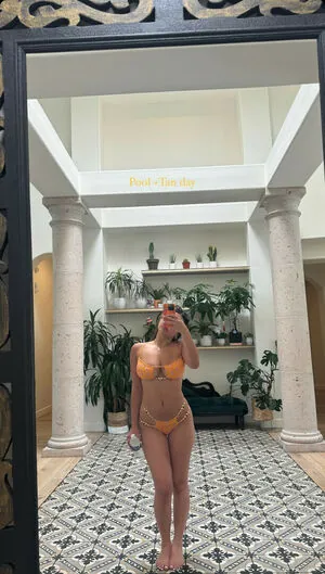 Sarabella Harris