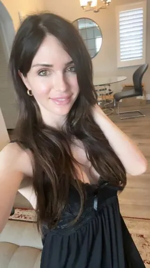 Sarah Hills