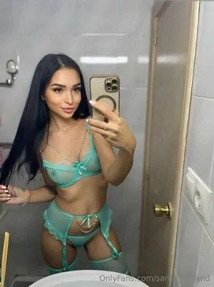 sarah_holland