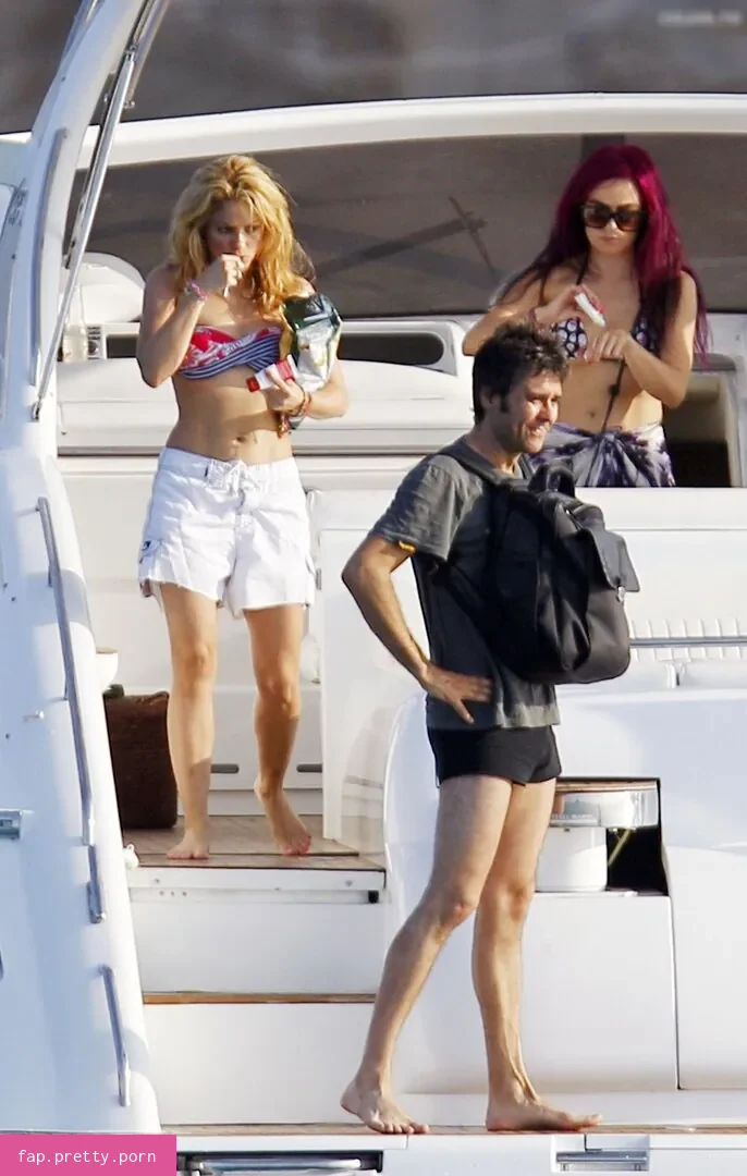 Shakira - Photo #98